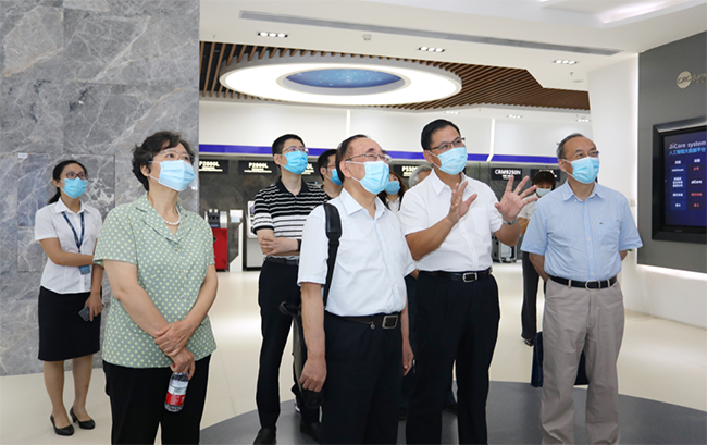 中國工程院馮培德院士一行蒞臨廣電運通考察調(diào)研